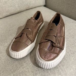 Blowfish Marley Metallic Rose Gold Slip On Elastic Sneakers Shoes Size 7.5